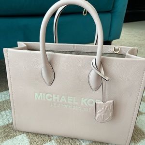 Michael Kors Mirella Bag Size M